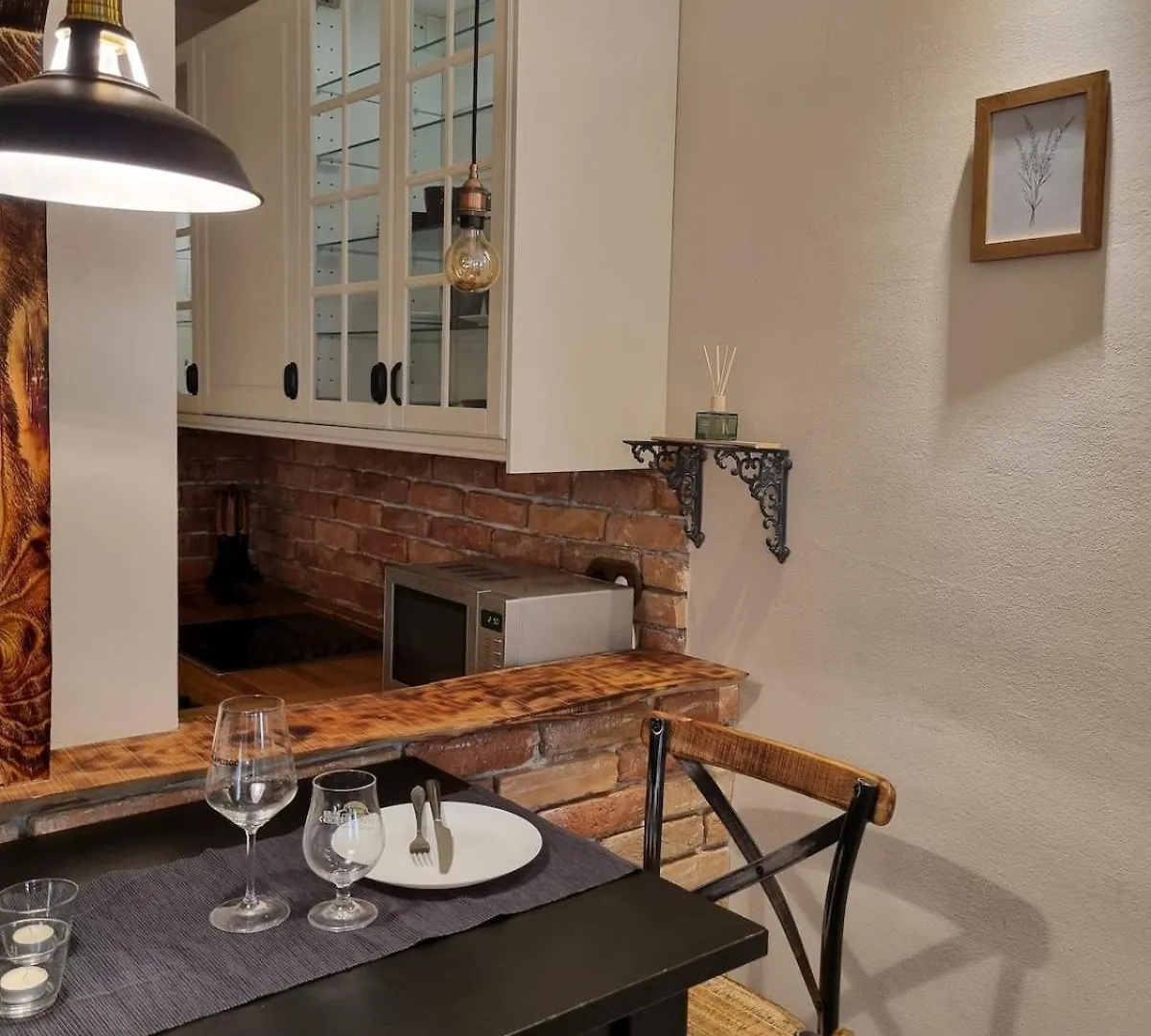 Center Budapest Vintage Home
